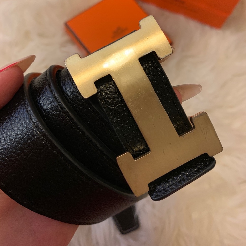 Black H logo belt
